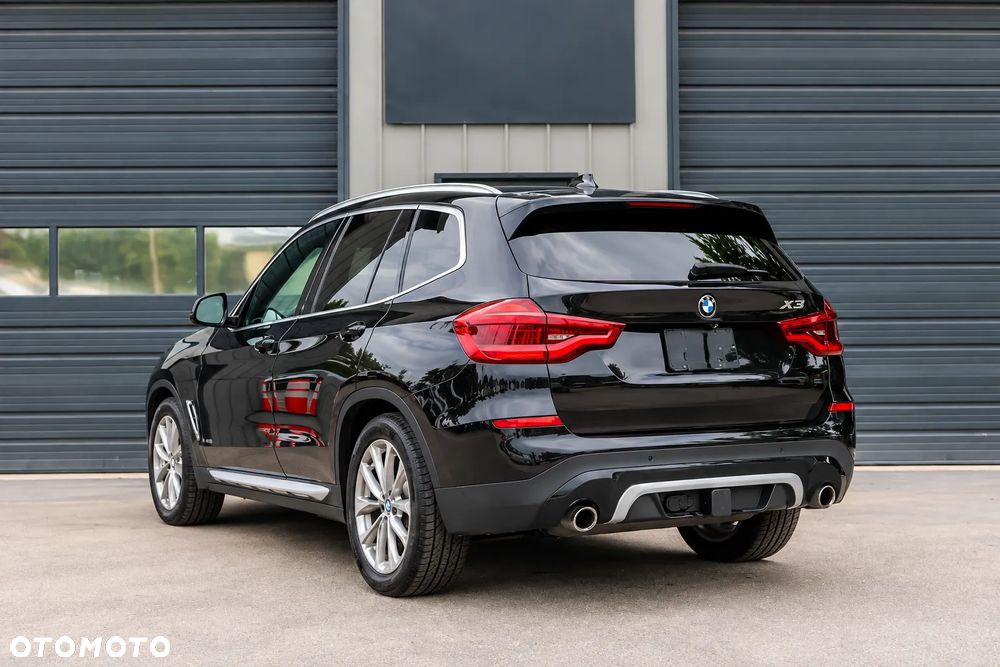 BMW X3 xDrive30i Advantage sport - 5