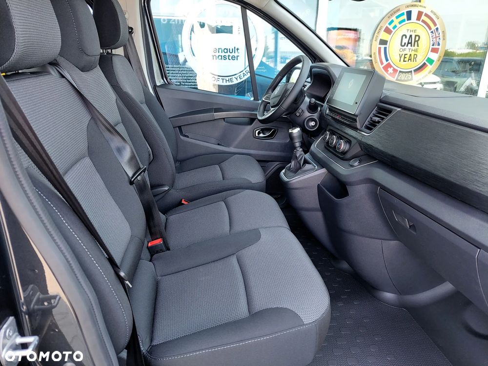 Renault Trafic Grand 2.0 dCi - 8