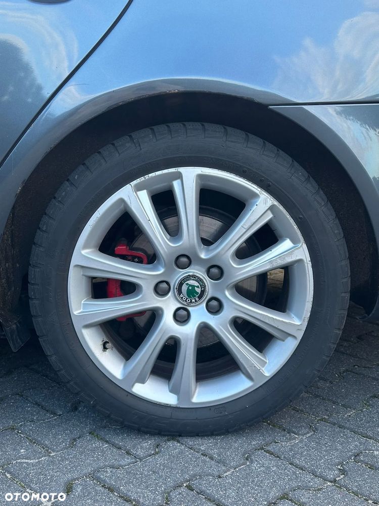 Skoda Octavia 2.0 TDI CR DPF DSG RS - 14