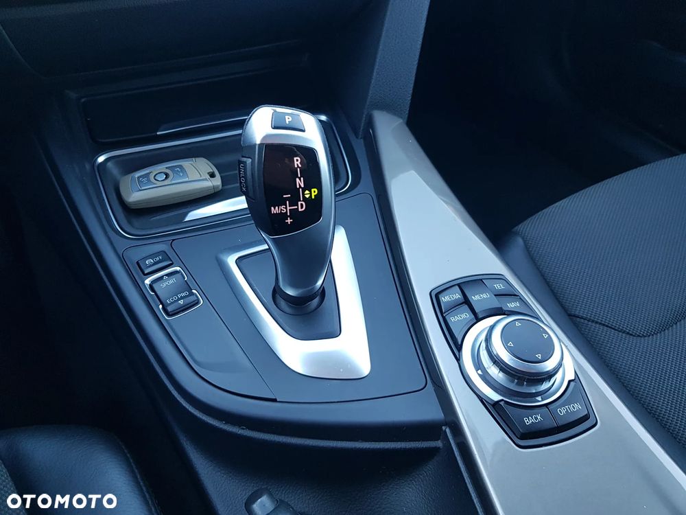 BMW Seria 3 - 16