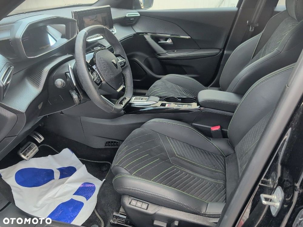 Peugeot 2008 - 11