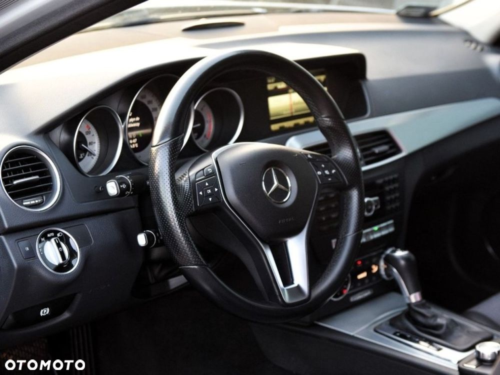 Mercedes-Benz Klasa C 220 CDI 7G-TRONIC Avantgarde Edition - 15