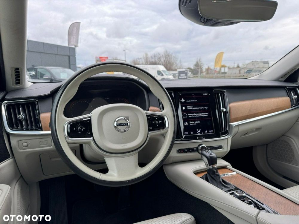 Volvo S90 - 16