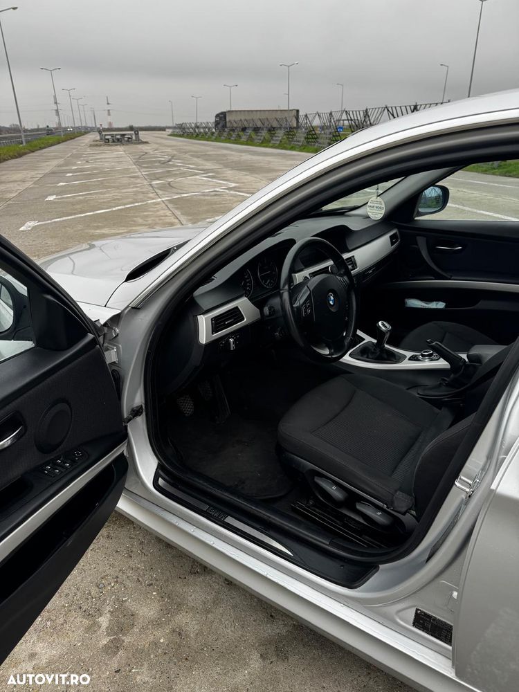 BMW Seria 3 318d - 8