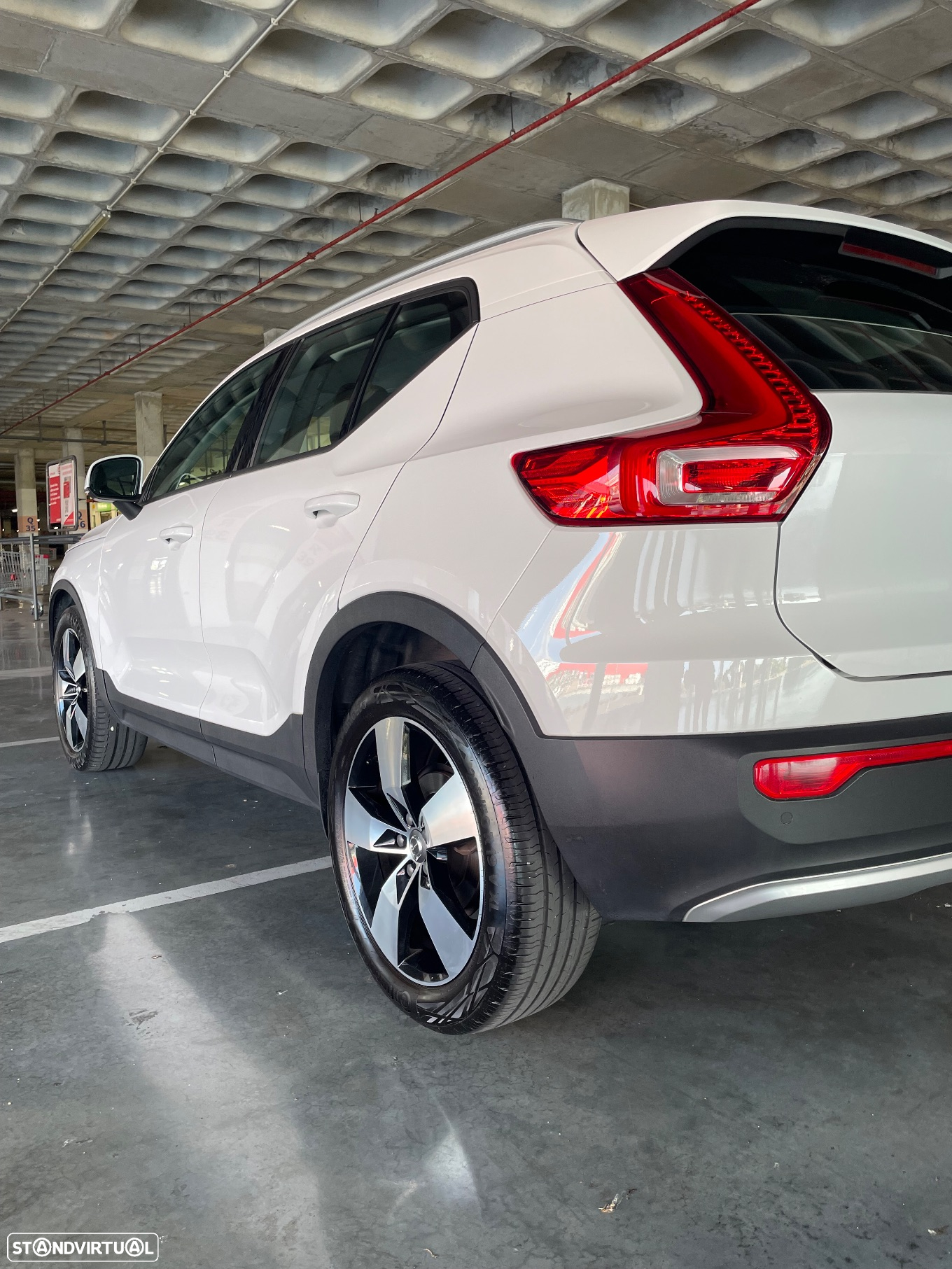 Volvo XC 40 2.0 D3 Momentum Geartronic - 9
