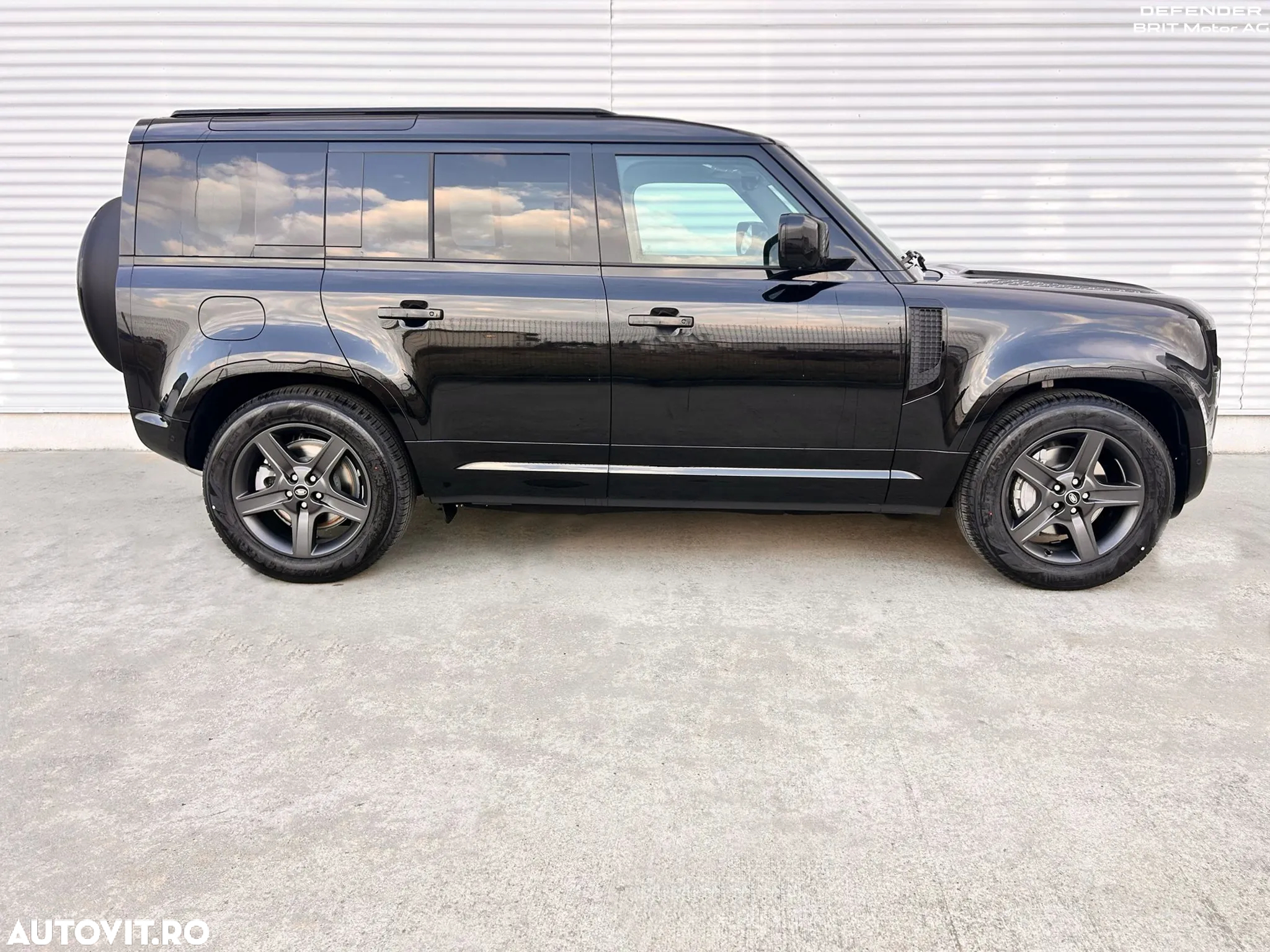 Land Rover Defender 110 3.0D 300 MHEV X-Dynamic SE - 3