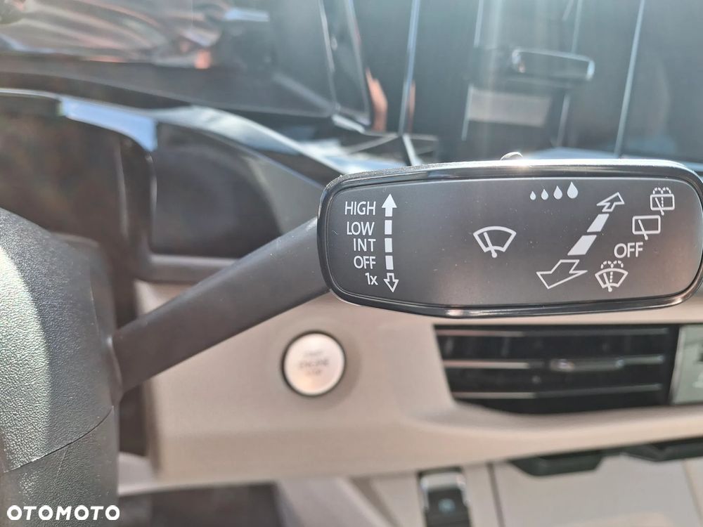 Volkswagen Multivan 2.0 TDI L1 Family DSG - 33