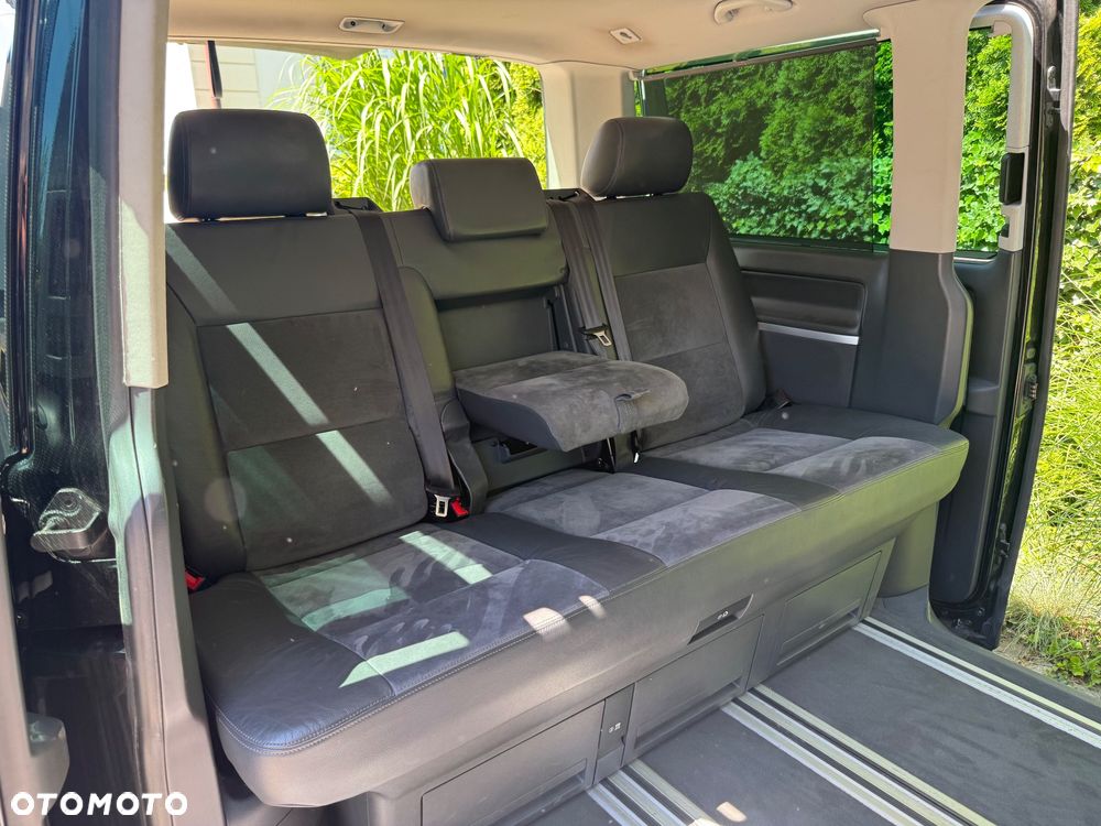 Volkswagen Multivan - 27