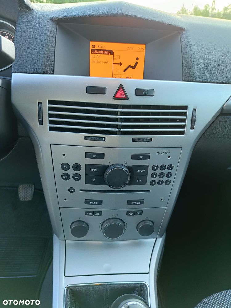 Opel Astra 1.6 Edition Sport - 18