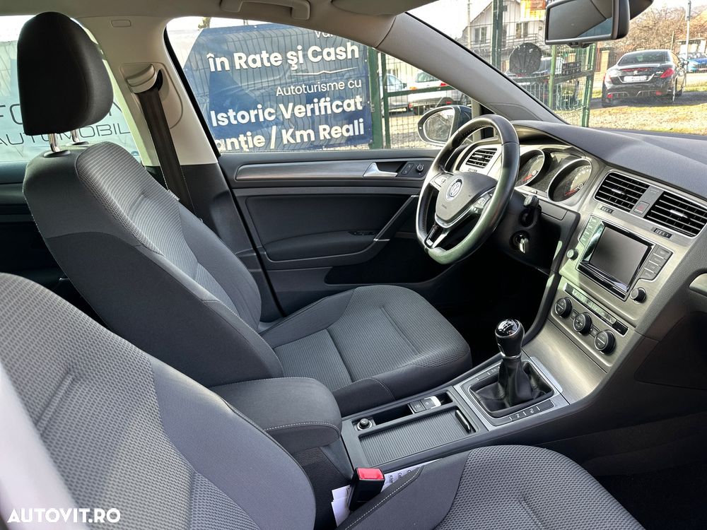 Volkswagen Golf - 23