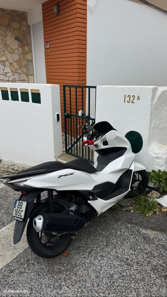 Honda PCX125 WW125A - 1