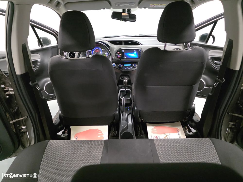 Toyota Yaris 1.5 HSD Comfort+P.Style - 31