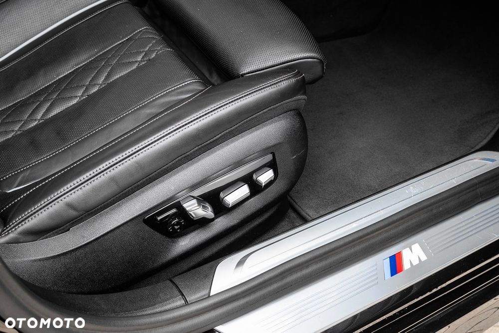 BMW Seria 7 740d xDrive mHEV sport - 16
