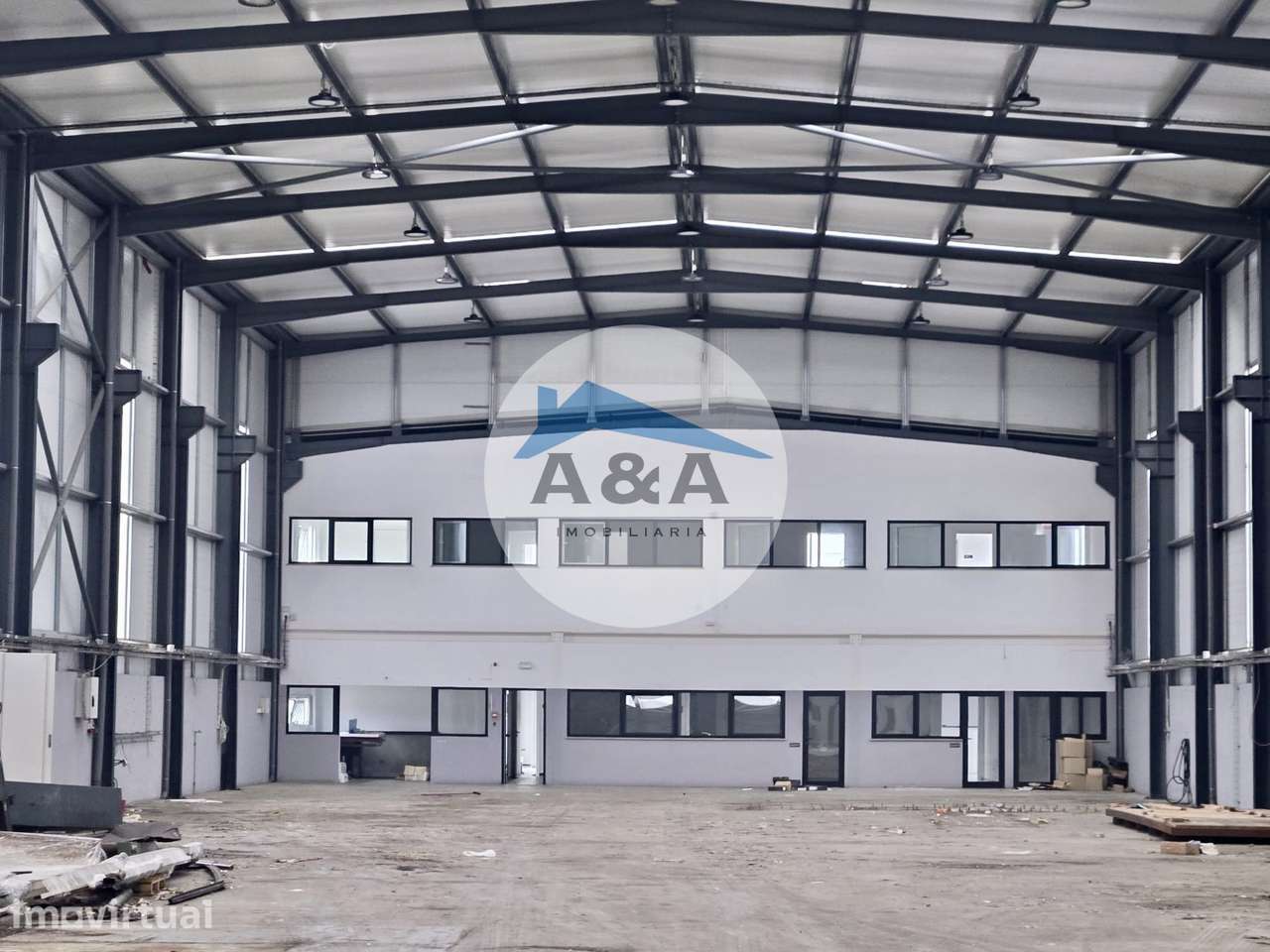 Pavilhão Industrial com Posto de Transformação e Potencial de Cresc... - Grande imagem: 2/4