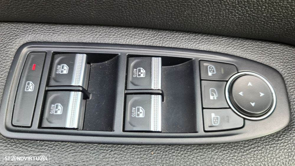 Renault Captur 1.6 E-Tech Plug-In Intens - 29