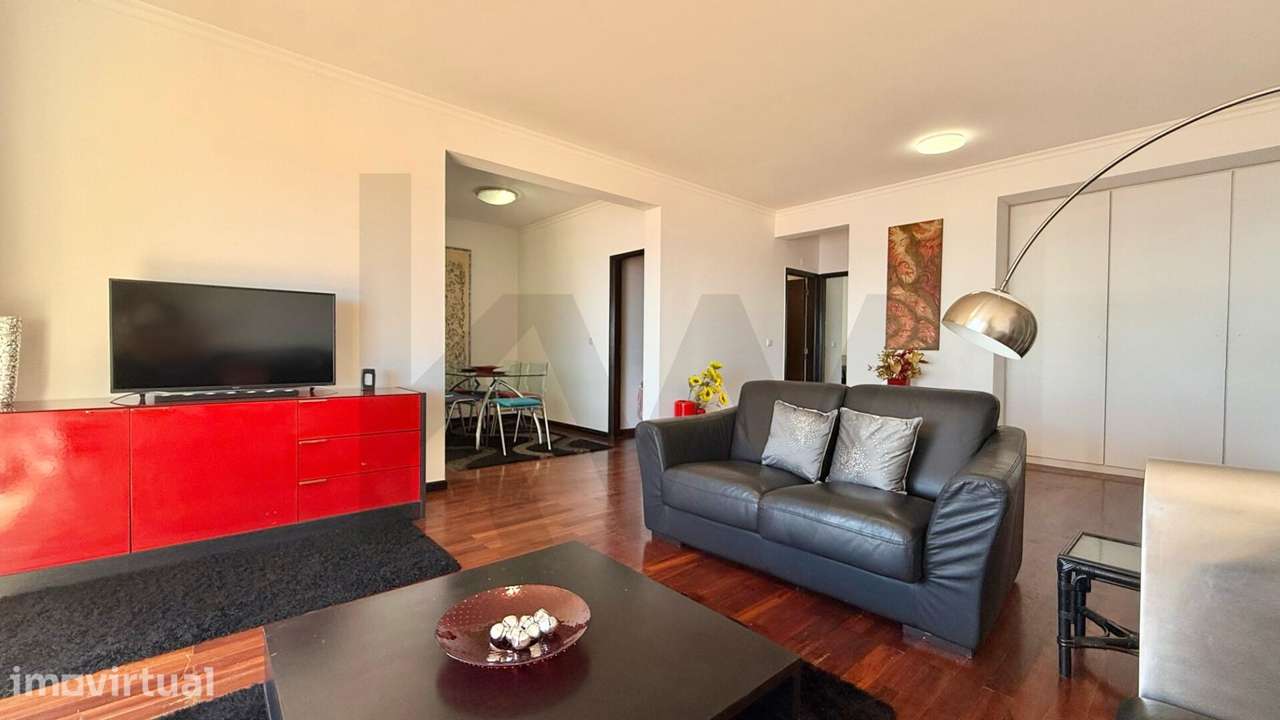 T2 no Último Andar com Terraço e Vista Mar Ininterrupta no Garajau - Grande imagem: 4/21