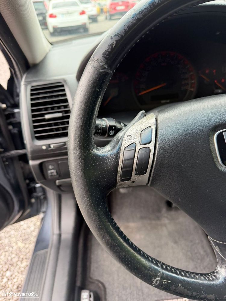 Honda Accord 2.0 Sport - 28