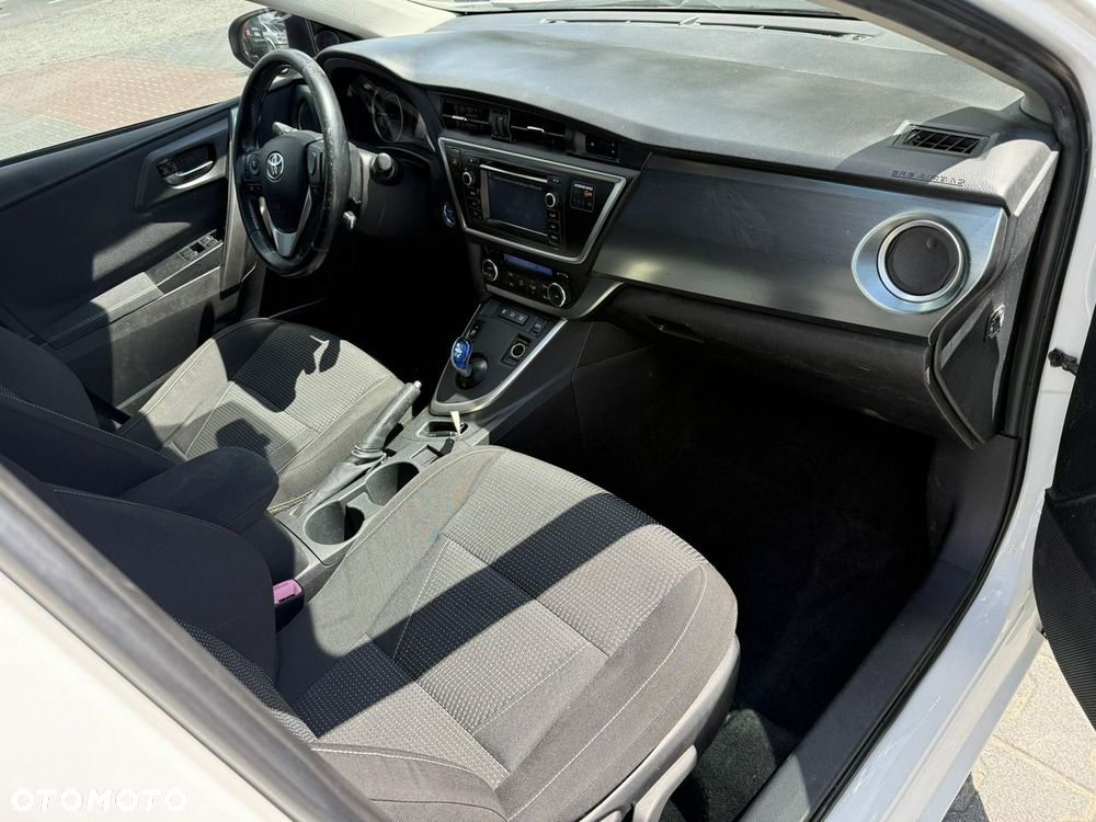 Toyota Auris - 6