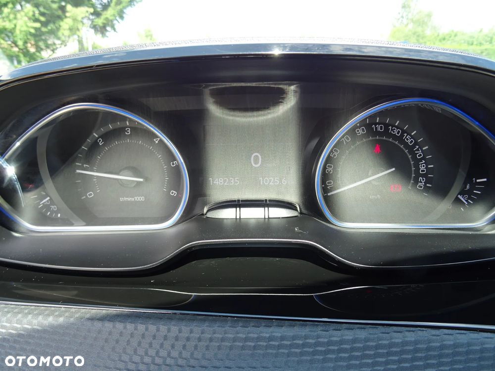 Peugeot 2008 e-HDi FAP 115 STOP & START Allure - 36