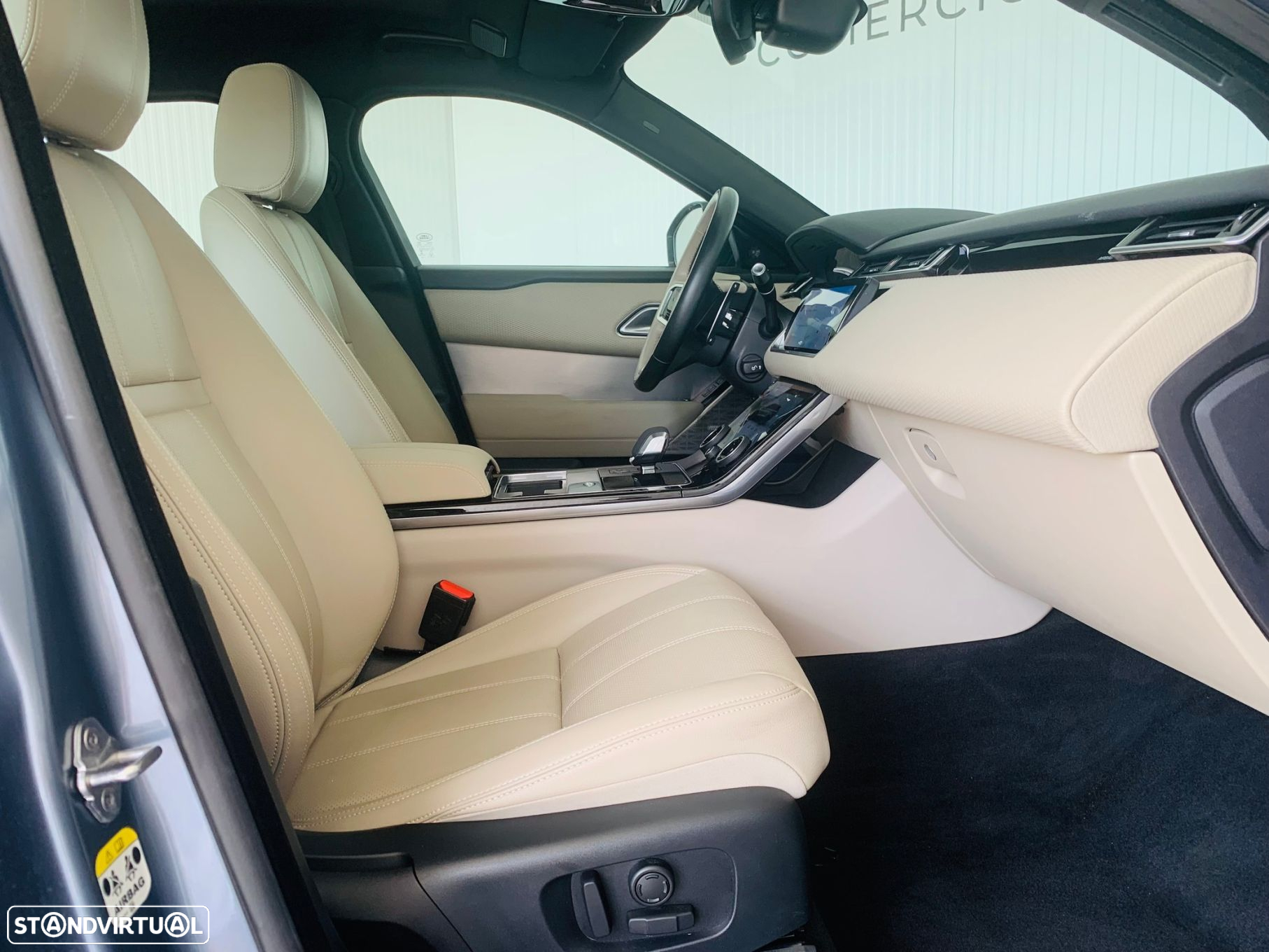 Land Rover Range Rover Velar 2.0 P400e AWD R-Dynamic HSE - 48