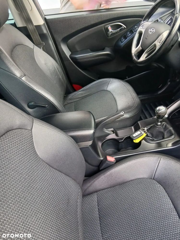 Hyundai ix35 2.0 CRDi 4WD Fifa World Cup Silver Edition - 21