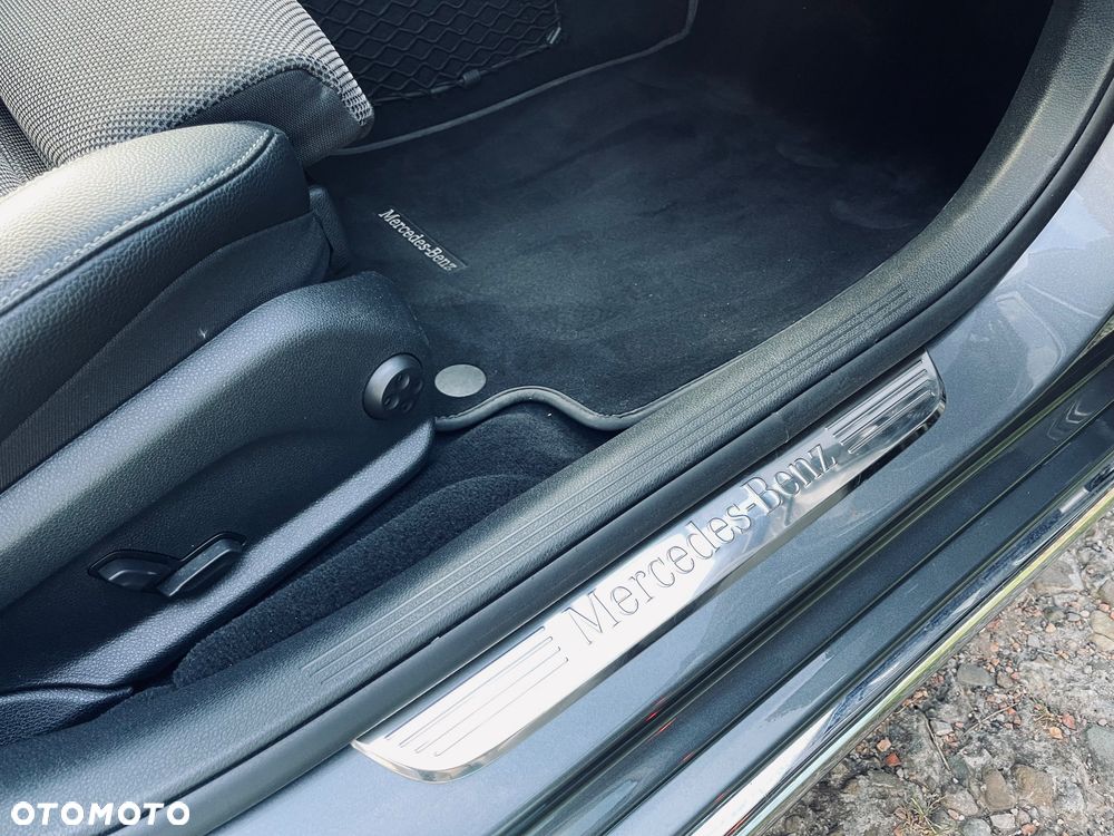 Mercedes-Benz Klasa E 220 d Business Edition 9G-TRONIC - 23