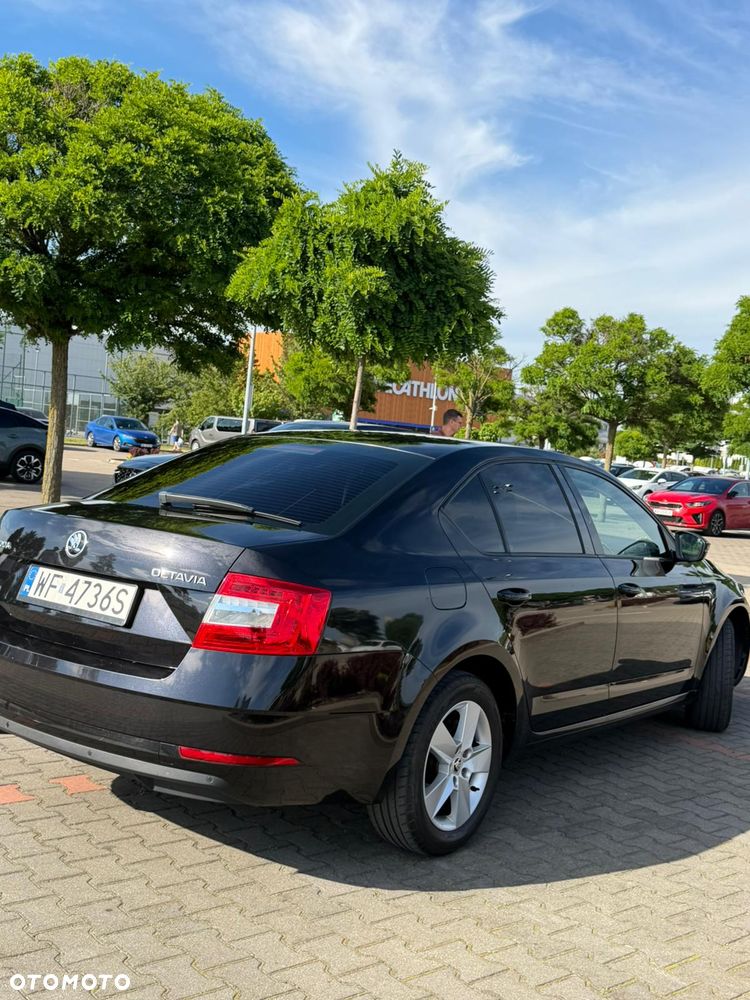 Skoda Octavia 2.0 TDI Style DSG - 4
