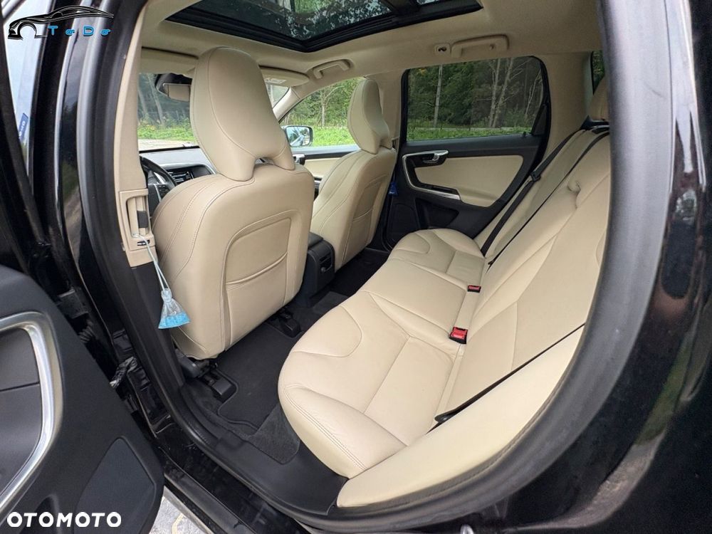 Volvo XC 60 D3 Momentum - 28