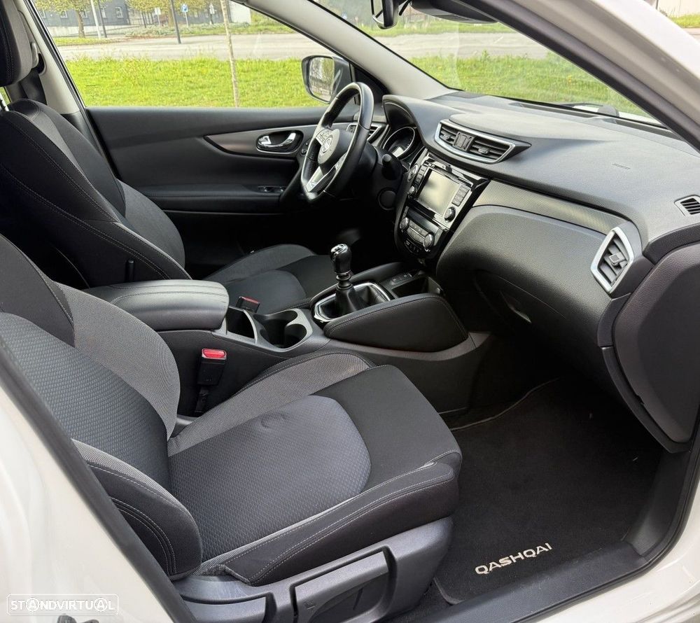Nissan Qashqai 1.5 dCi N-Connecta - 12