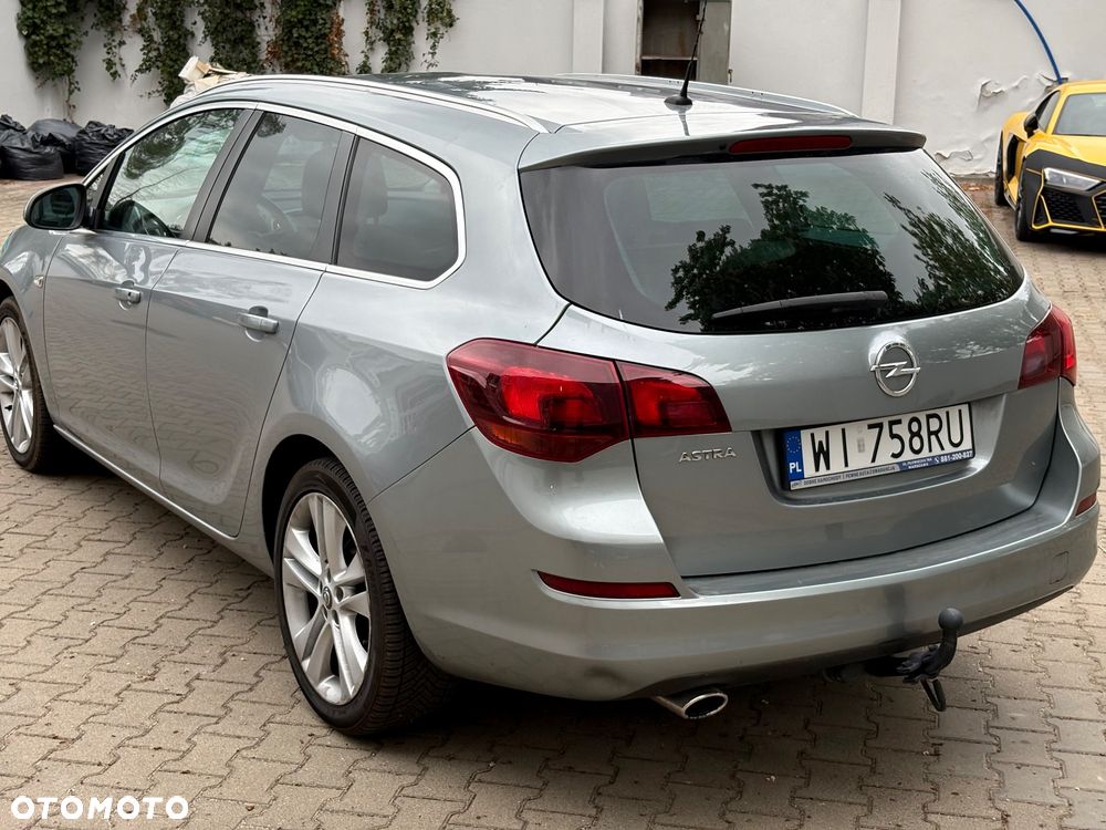 Opel Astra 1.4 Turbo Color Edition - 4