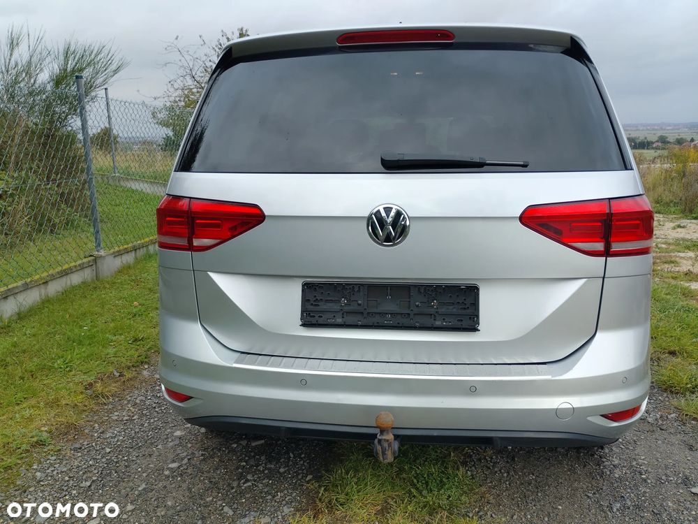 Volkswagen Touran 2.0 TDI SCR (BlueMotion Technology) DSG Highline - 16