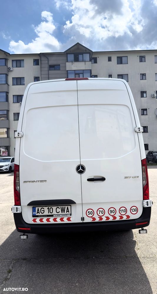 Mercedes-Benz Sprinter - 7