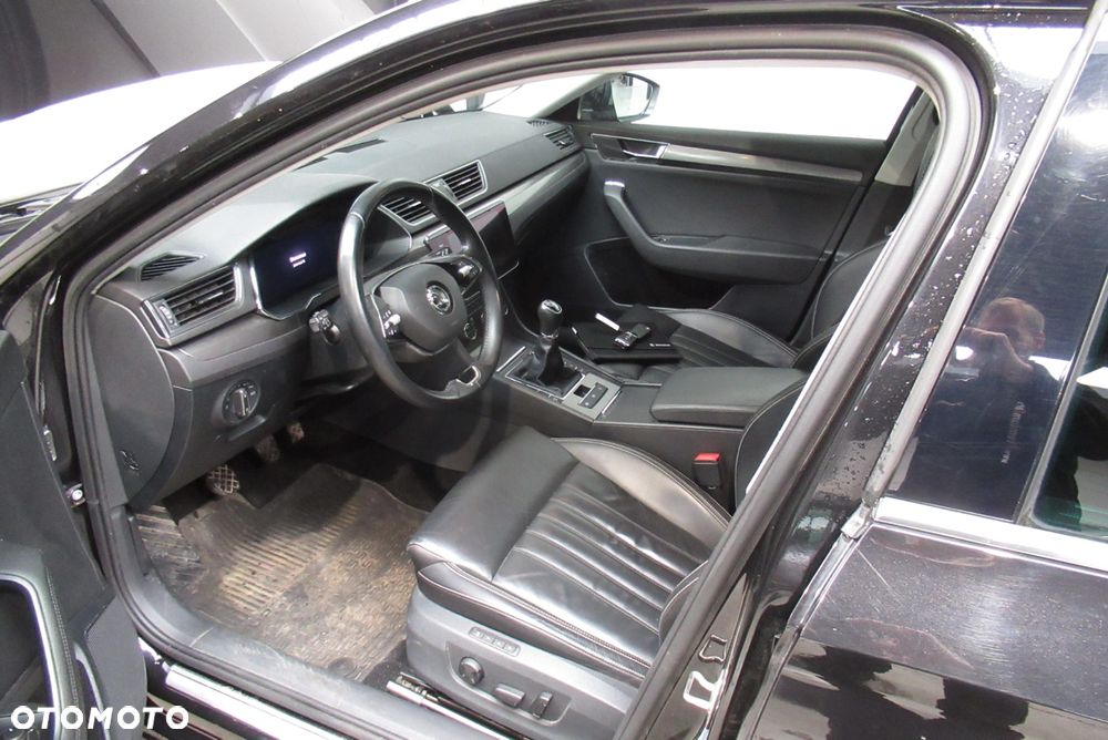 Skoda Superb 2.0 TDI Ambition - 7