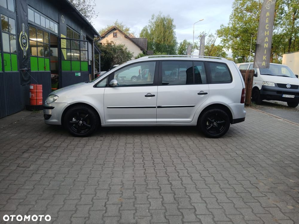 Volkswagen Touran 1.4 TSI DSG Highline - 2