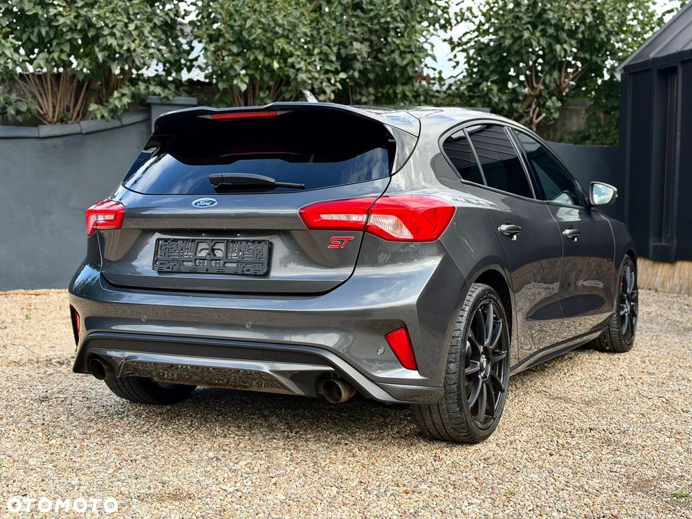 Ford Focus 2.3 EcoBoost S&S ST - 8