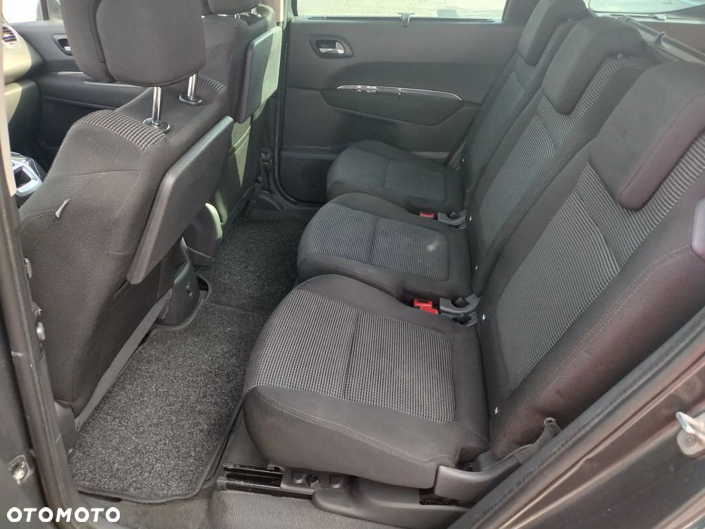 Peugeot 5008 155 THP Family - 14