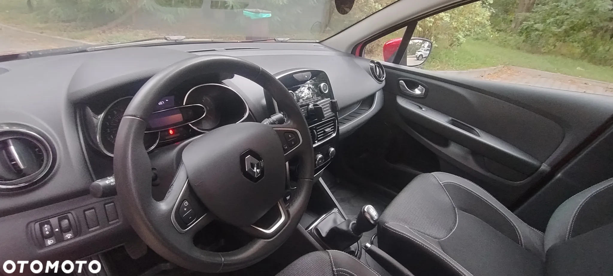 Renault Clio - 16