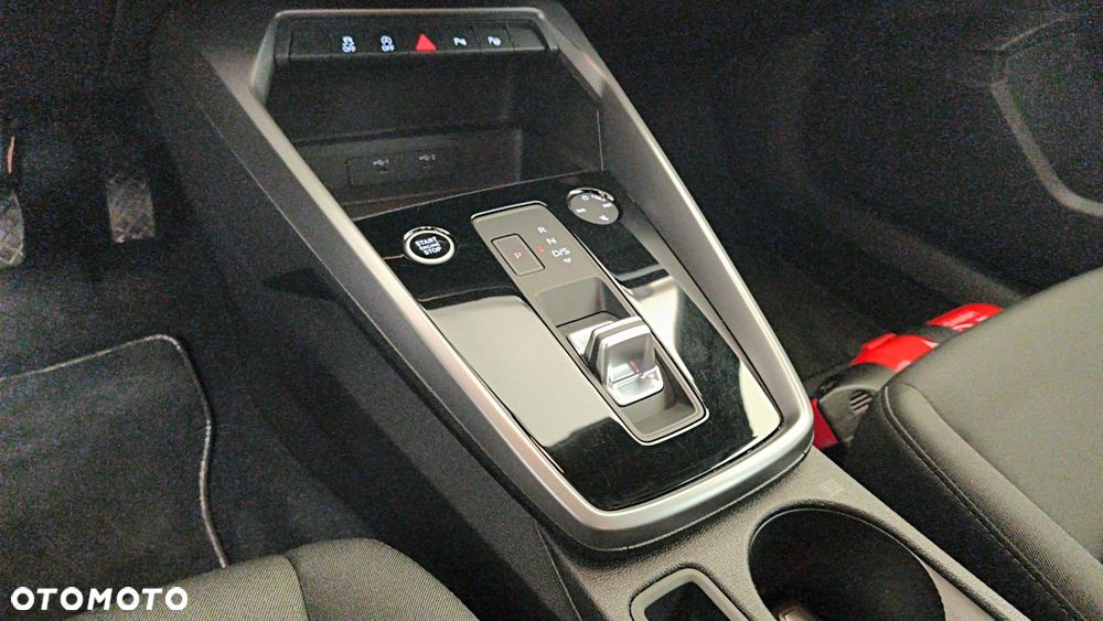 Audi A3 Sportback 35 TFSI mHEV S tronic - 19