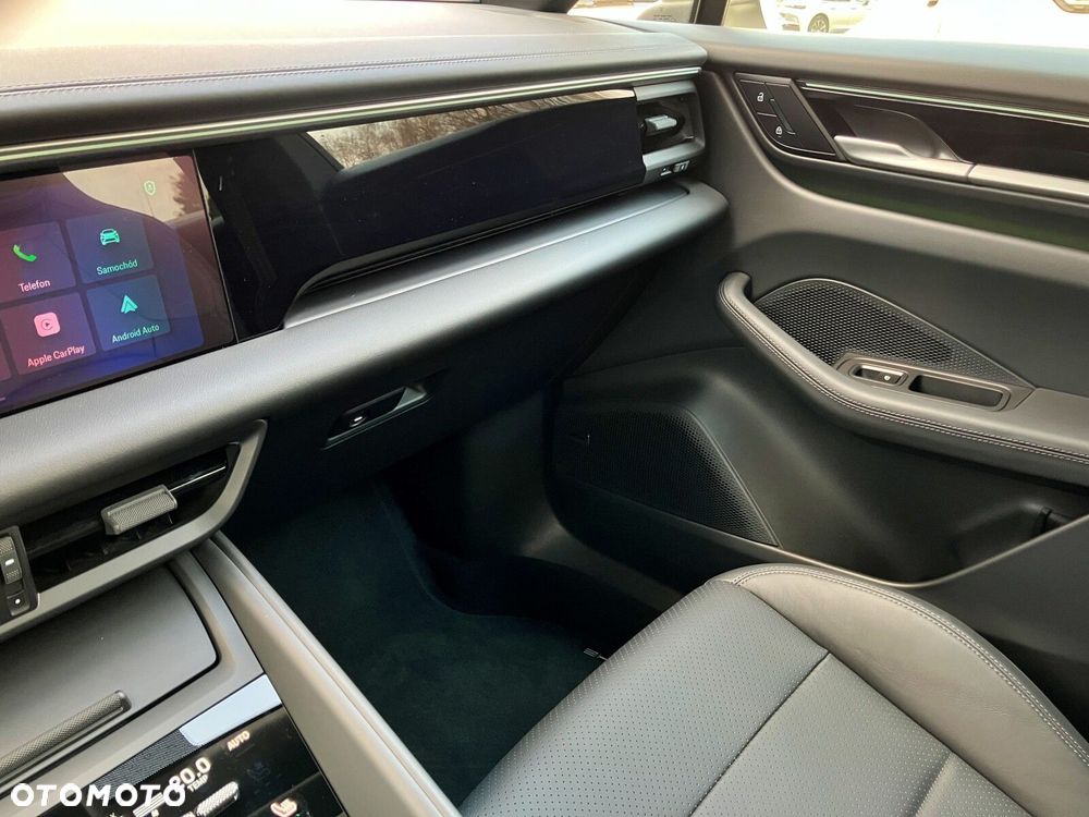 Porsche Macan - 25