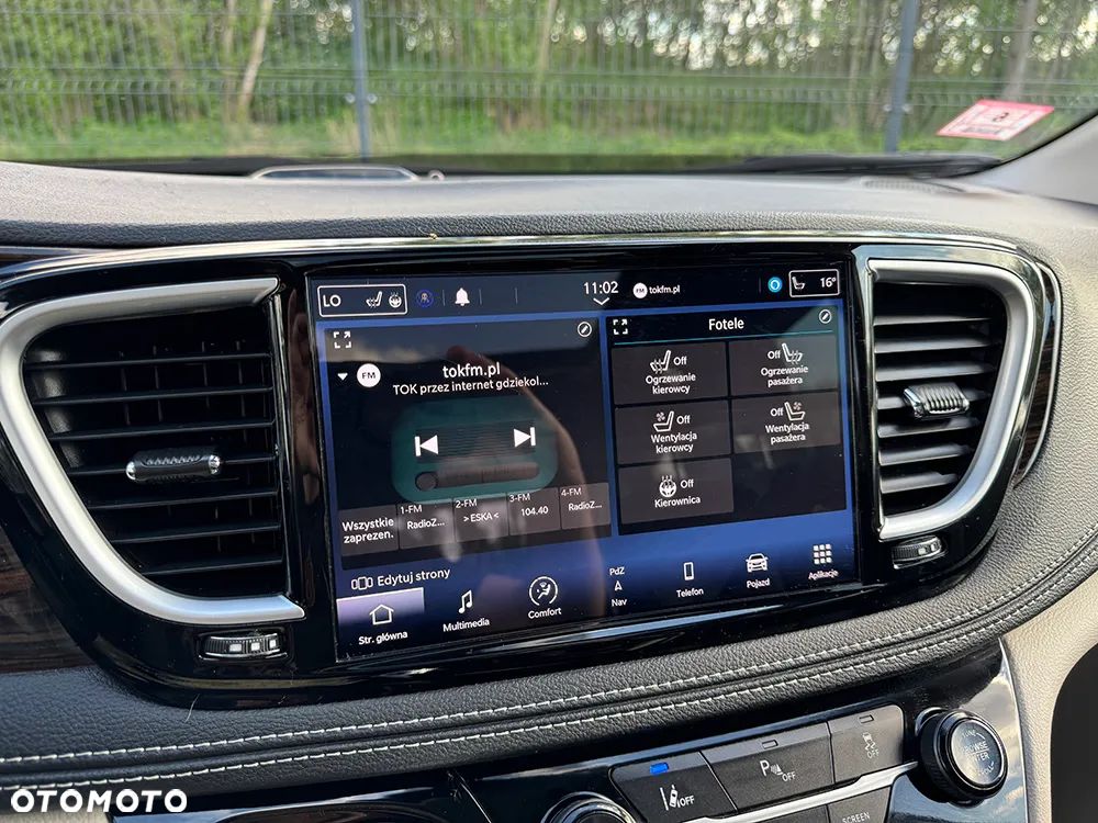 Chrysler Pacifica - 29