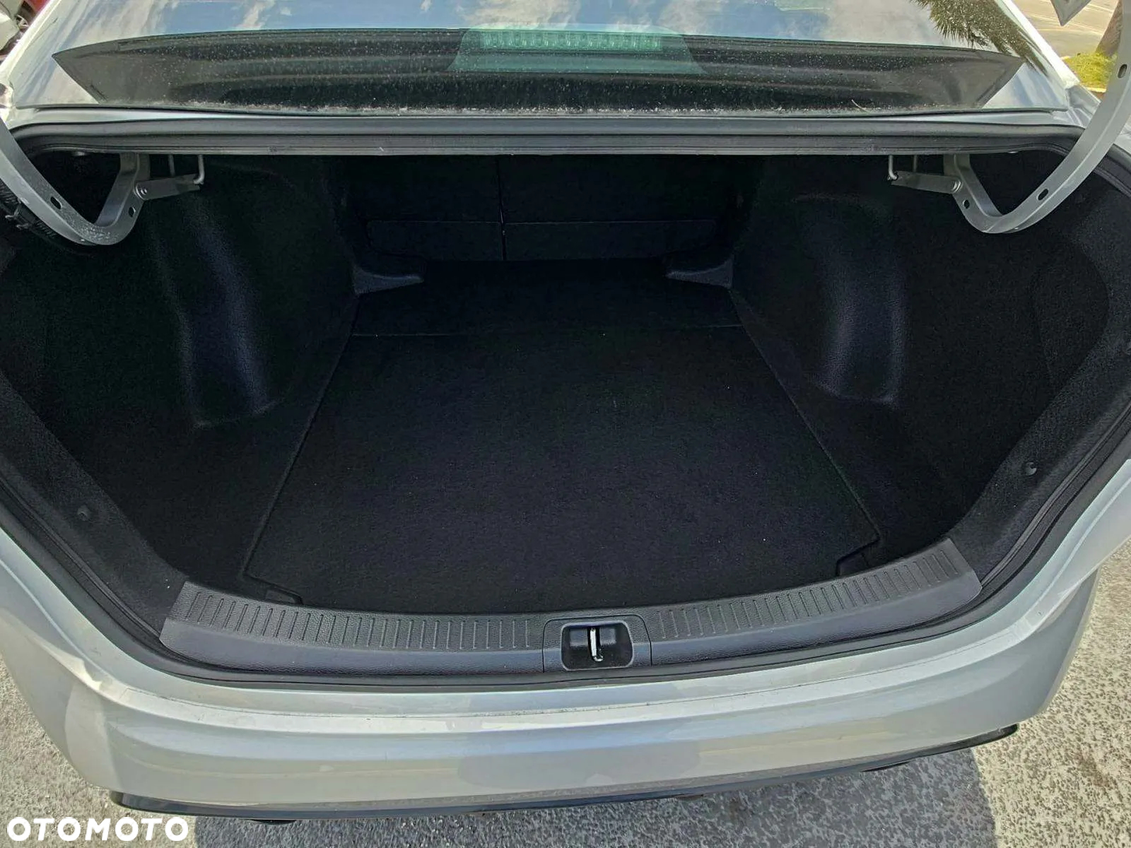 Toyota Corolla - 13