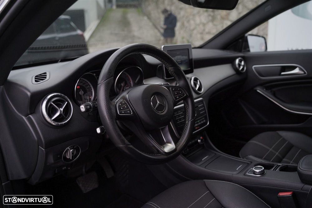 Mercedes-Benz CLA 220 d Shooting Brake Urban Aut. - 32