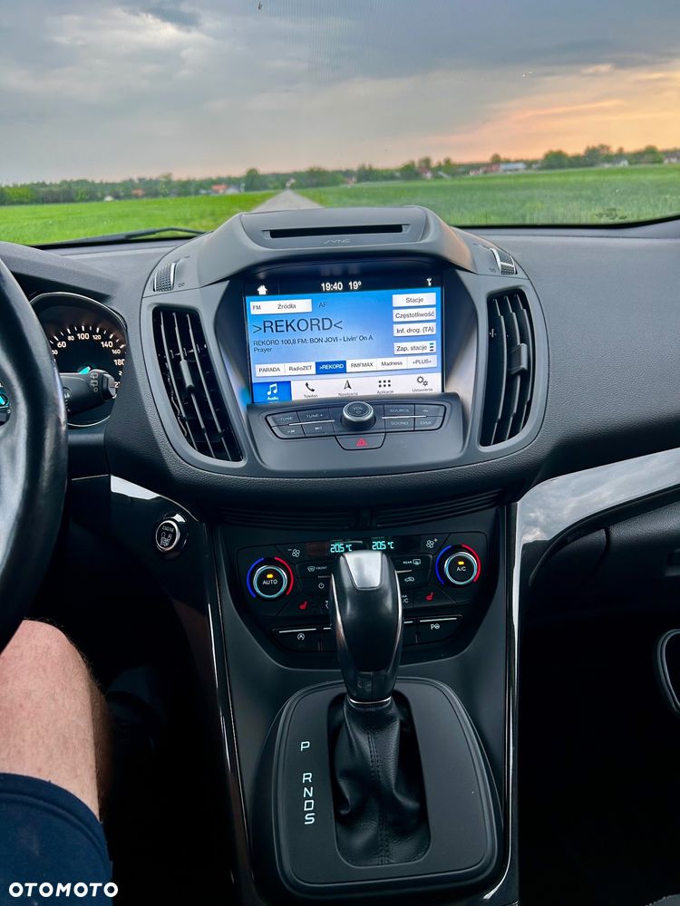 Ford Kuga 1.5 EcoBoost 4WD Titanium - 19