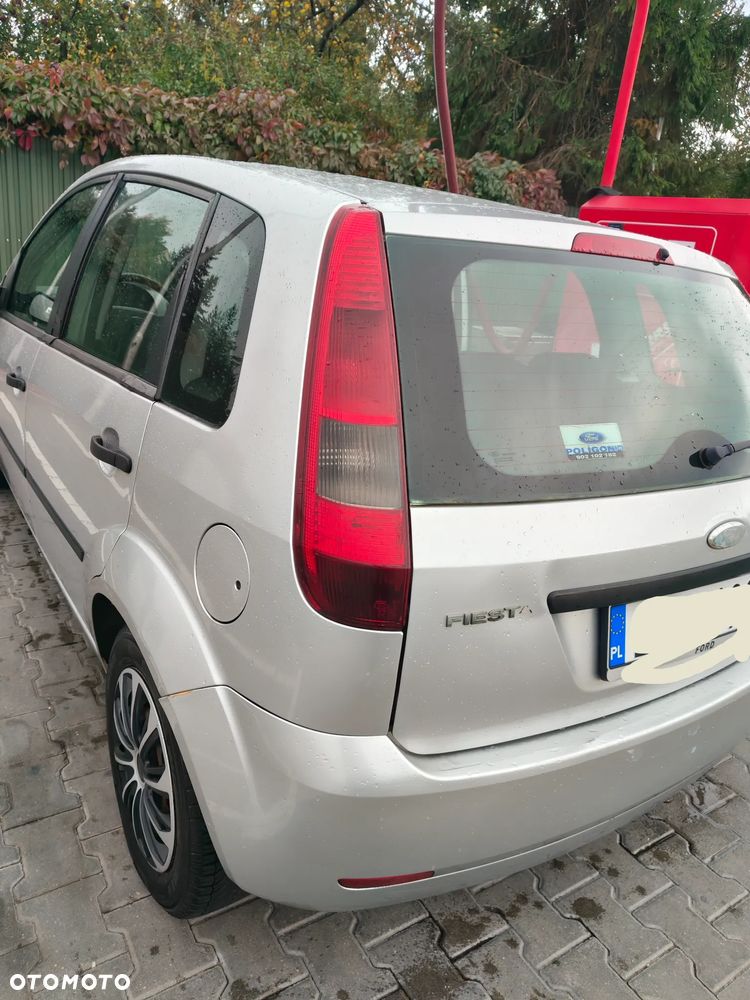 Ford Fiesta - 11