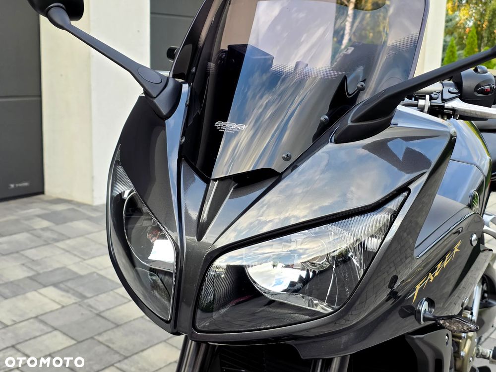 Yamaha FZ - 24