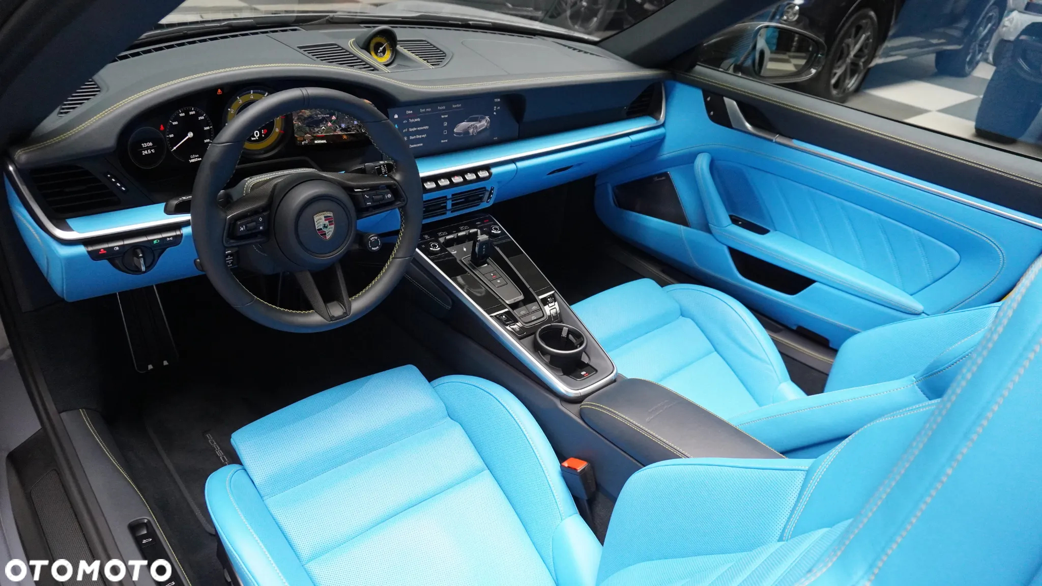 Porsche 911 Carrera Turbo S Cabrio - 5