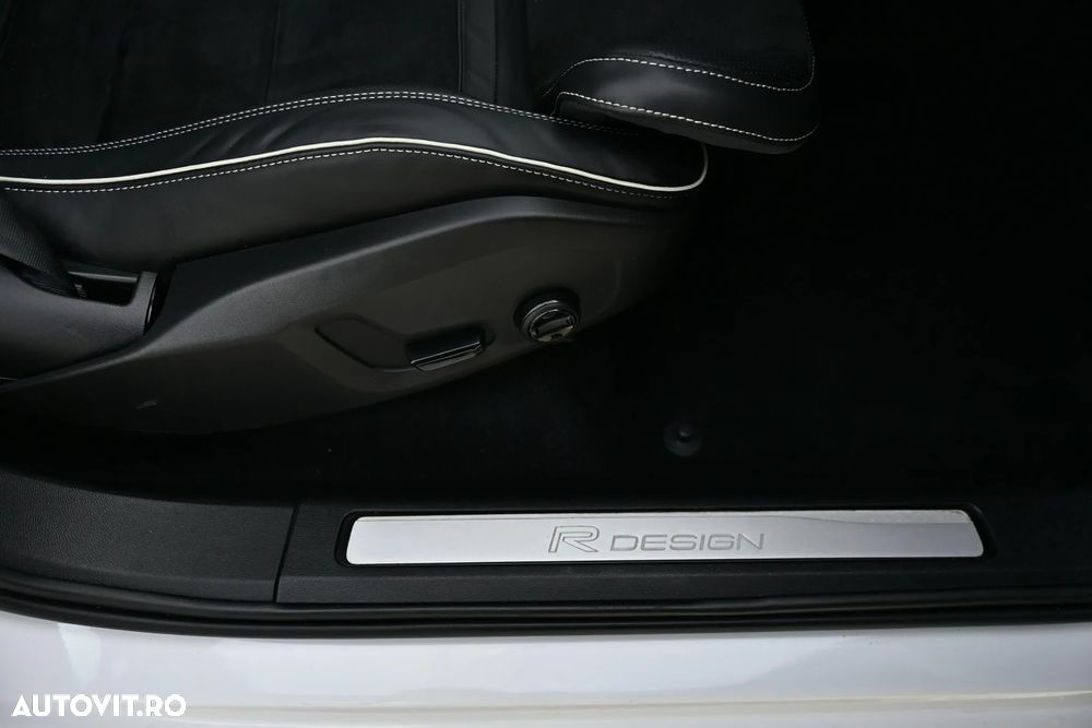 Volvo XC 60 D5 AWD Geartronic RDesign - 36