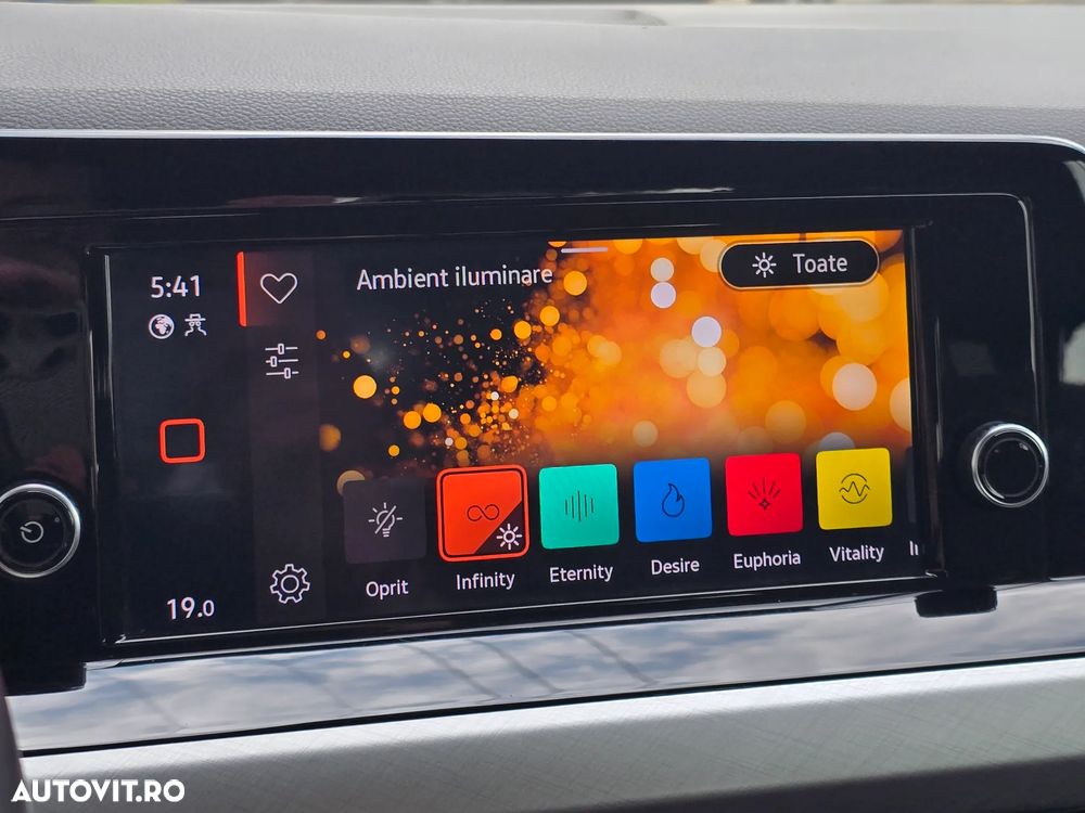 Volkswagen Golf - 31