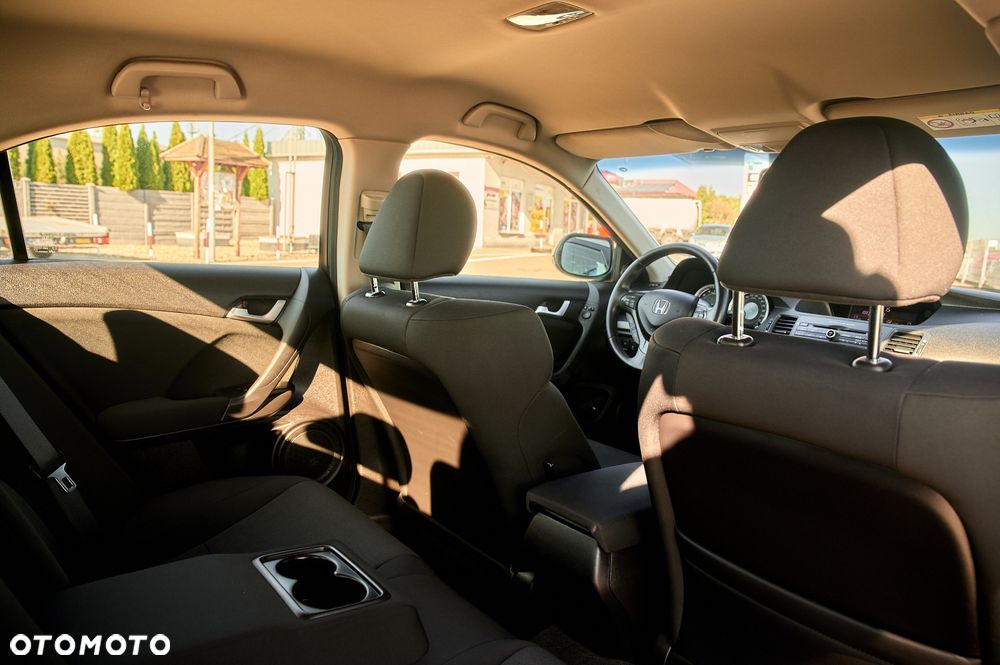 Honda Accord 2.0 Executive - 31