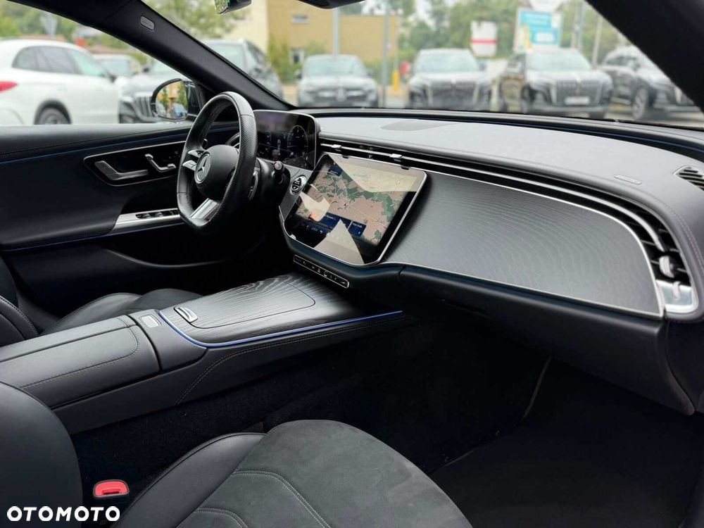 Mercedes-Benz Klasa E 220 d mHEV AMG 9G-Tronic - 14